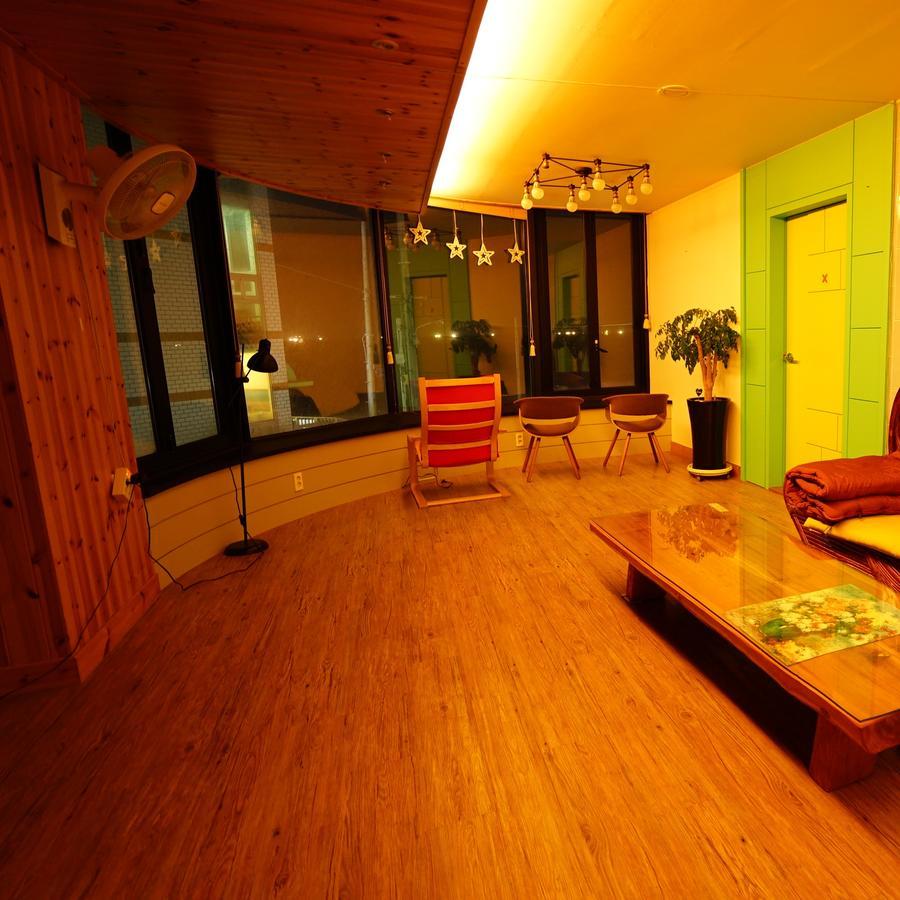 My Mother Guesthouse Jeju Exterior foto